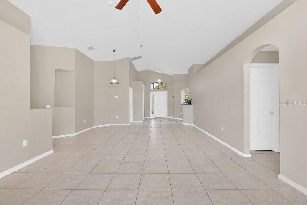 348 SIR PHILLIPS DR, DAVENPORT, FL — photo 12