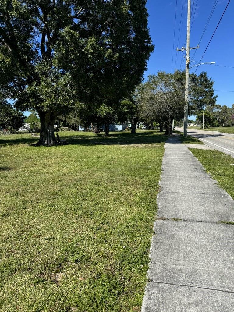 201 N 29TH ST, FORT PIERCE, FL — photo 4