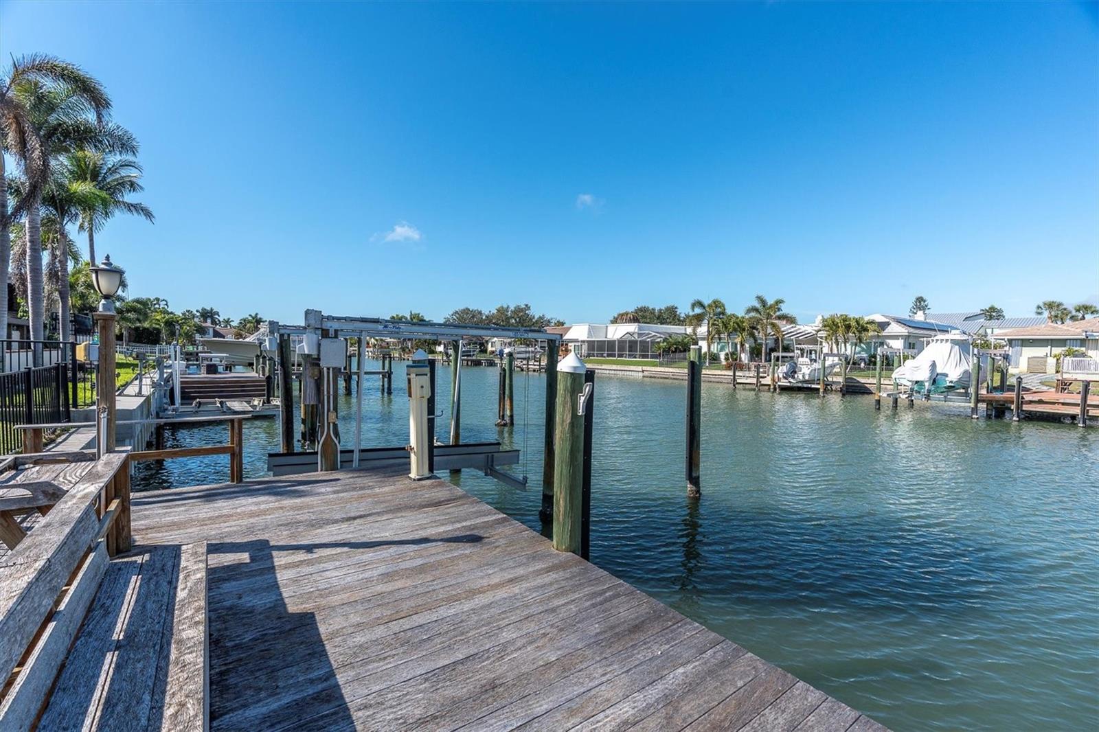4935 62ND AVE S, ST PETERSBURG, FL — photo 38