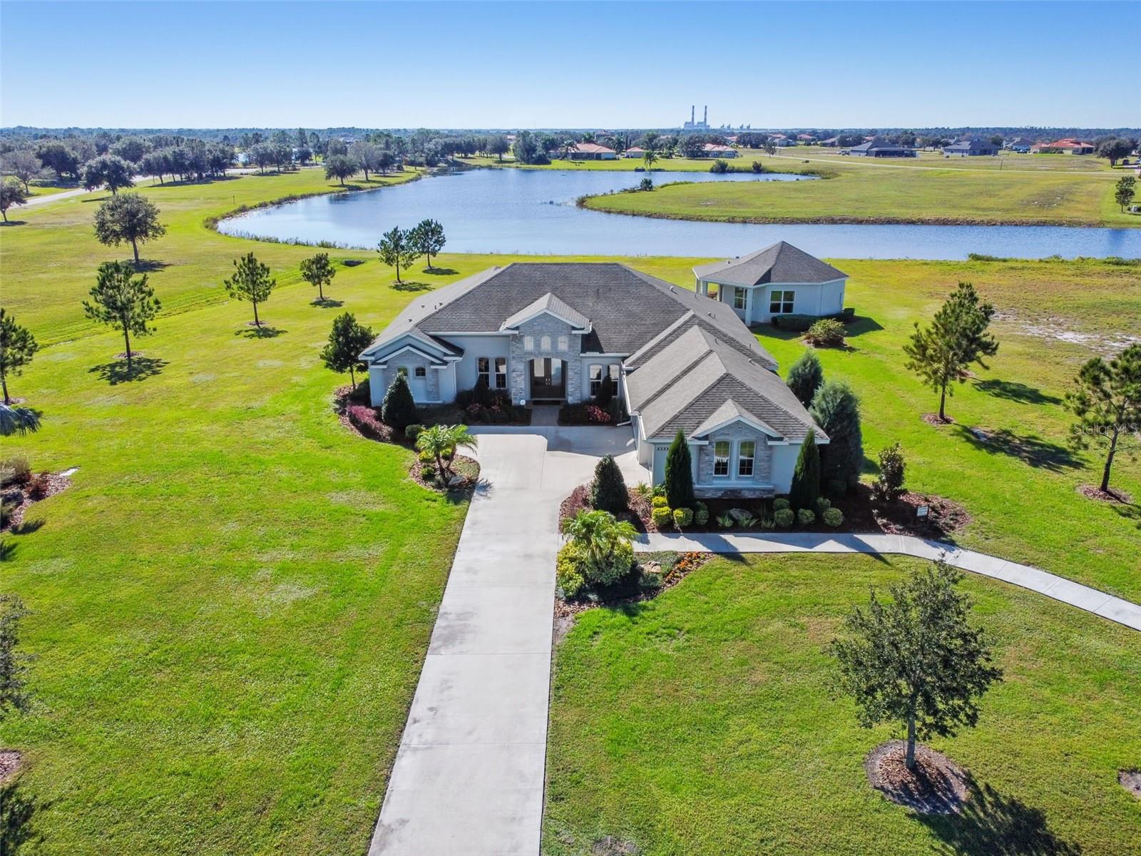 5333 LAKE VENICE DR, WIMAUMA, FL
