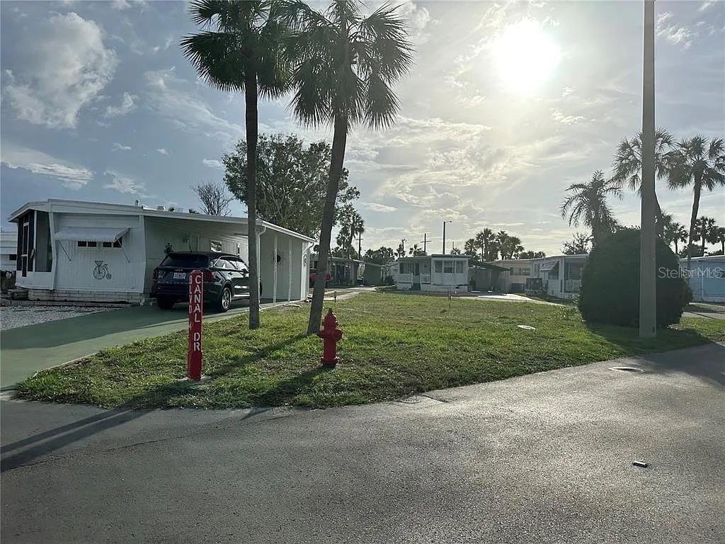 4851 W GANDY BLVD #B5L37, TAMPA, FL