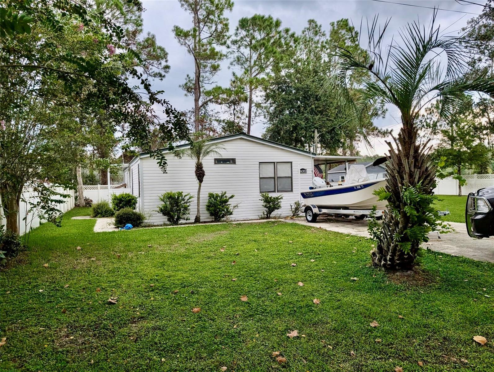 24302 MAXWELL ST, ASTOR, FL