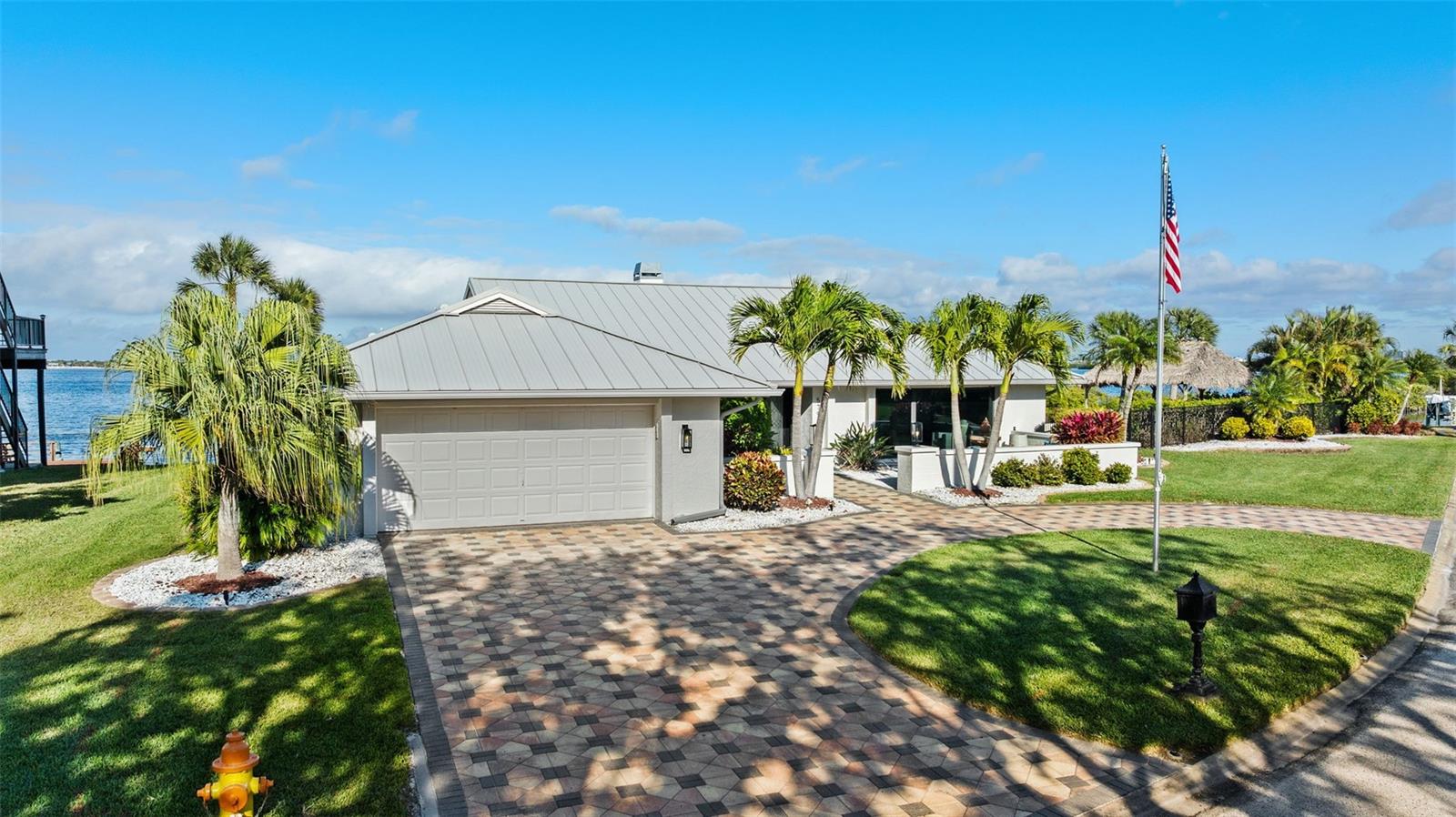 5791 WESTSHORE DR, NEW PORT RICHEY, FL — photo 2