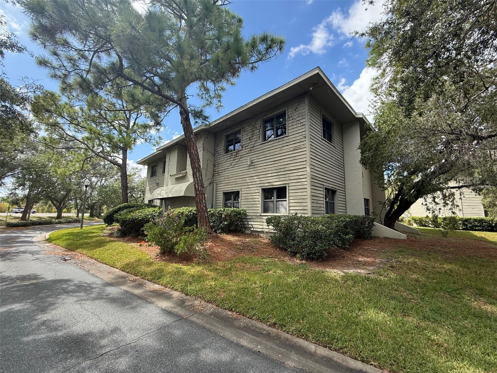 2841 EXECUTIVE DR #200, CLEARWATER, FL — photo 2