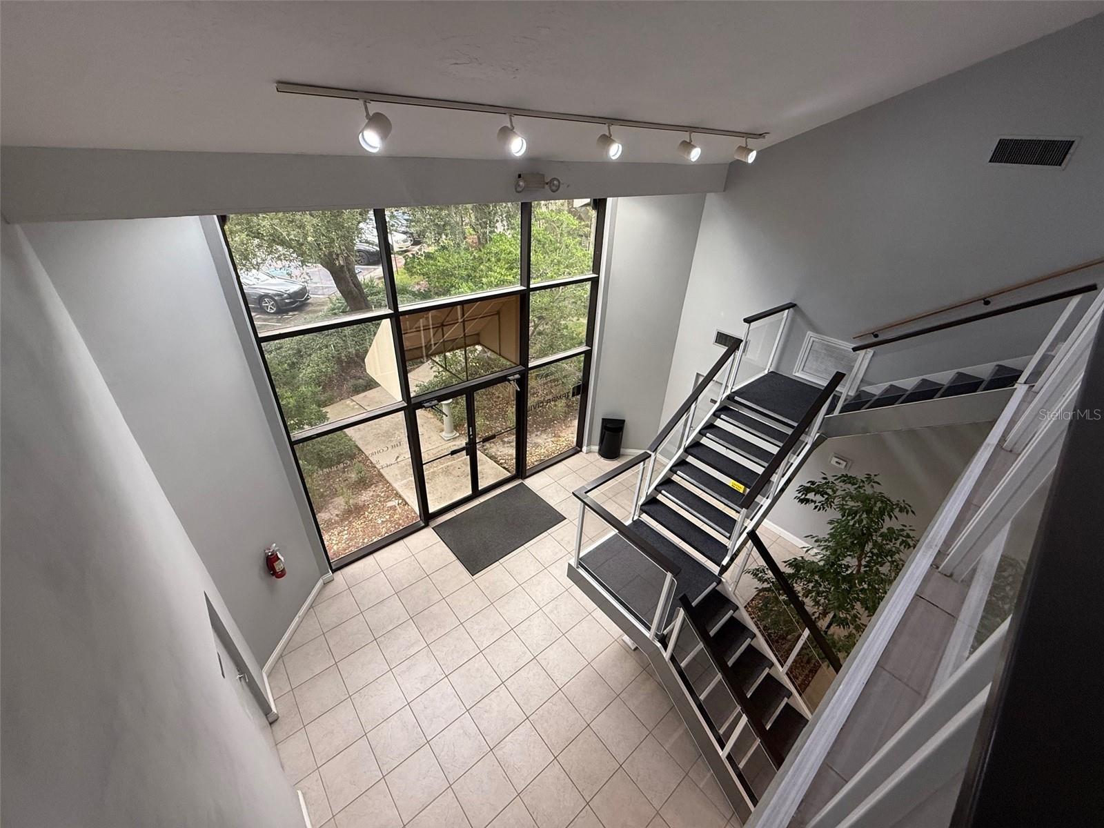 2841 EXECUTIVE DR #200, CLEARWATER, FL — photo 11