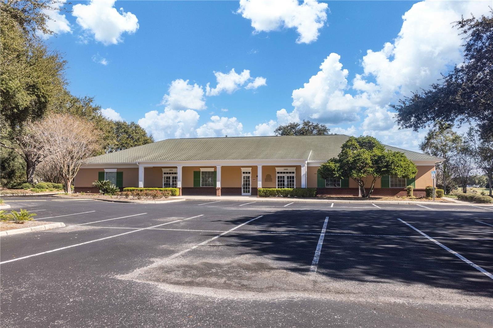 3400 SOUTHERN TRCE, THE VILLAGES, FL — photo 2
