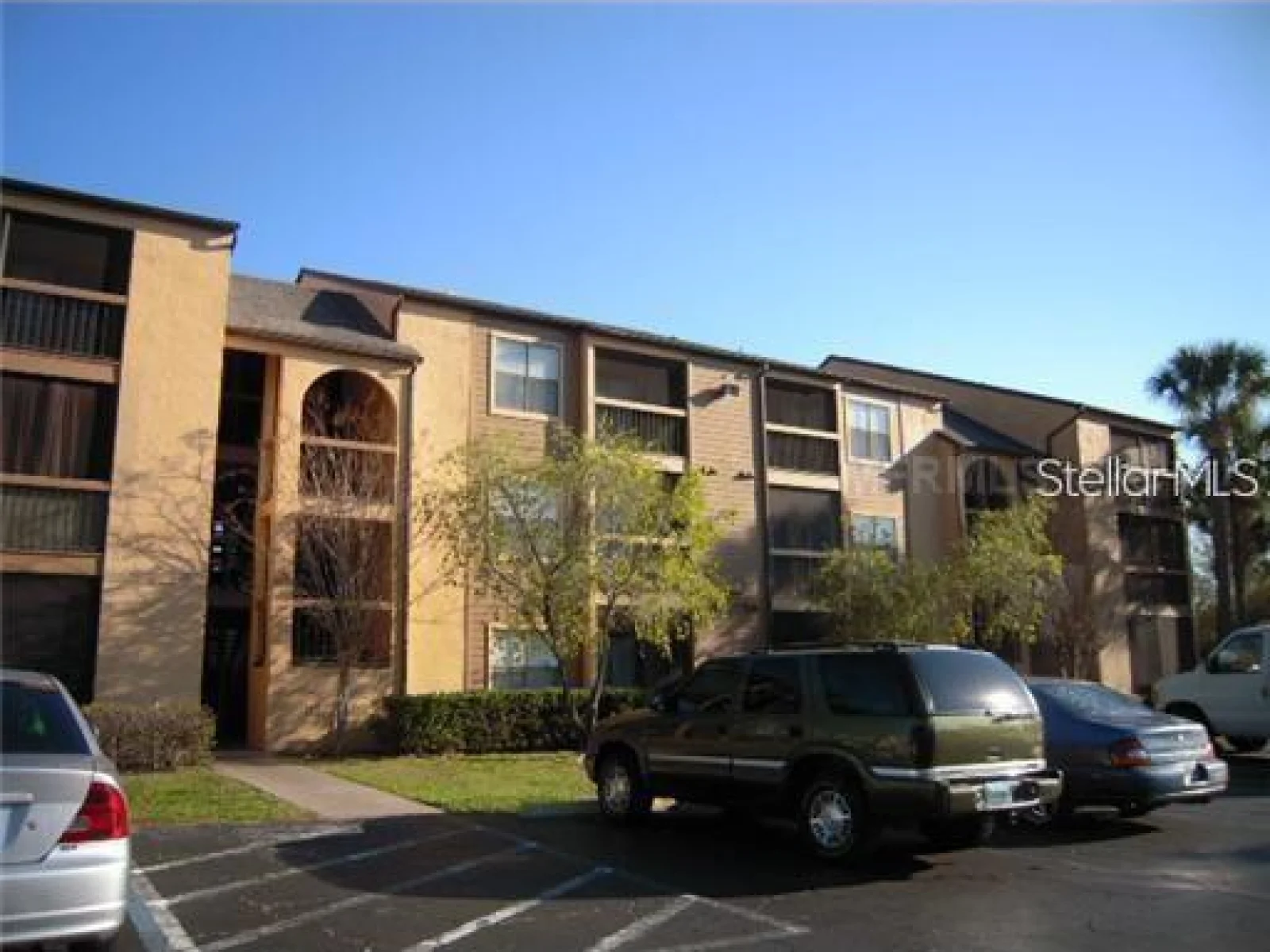 2031 CASCADES BLVD #103, KISSIMMEE, FL — photo 1