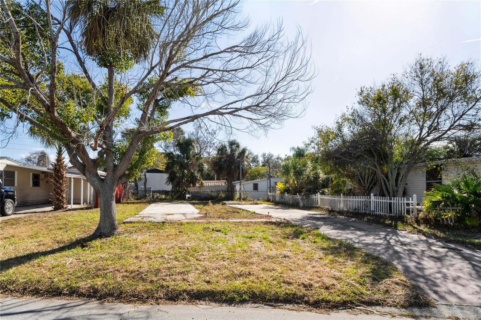 736 DRIFTWOOD LN, TARPON SPRINGS, FL