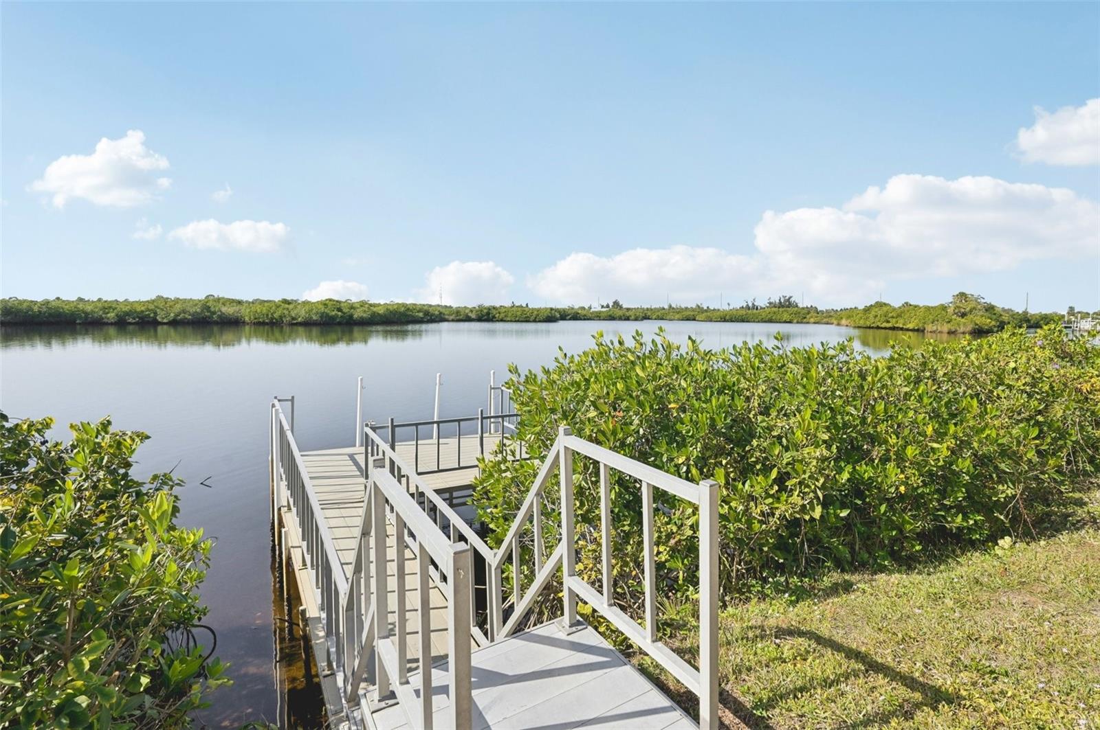 156 MARTINIQUE RD, NORTH PORT, FL — photo 36