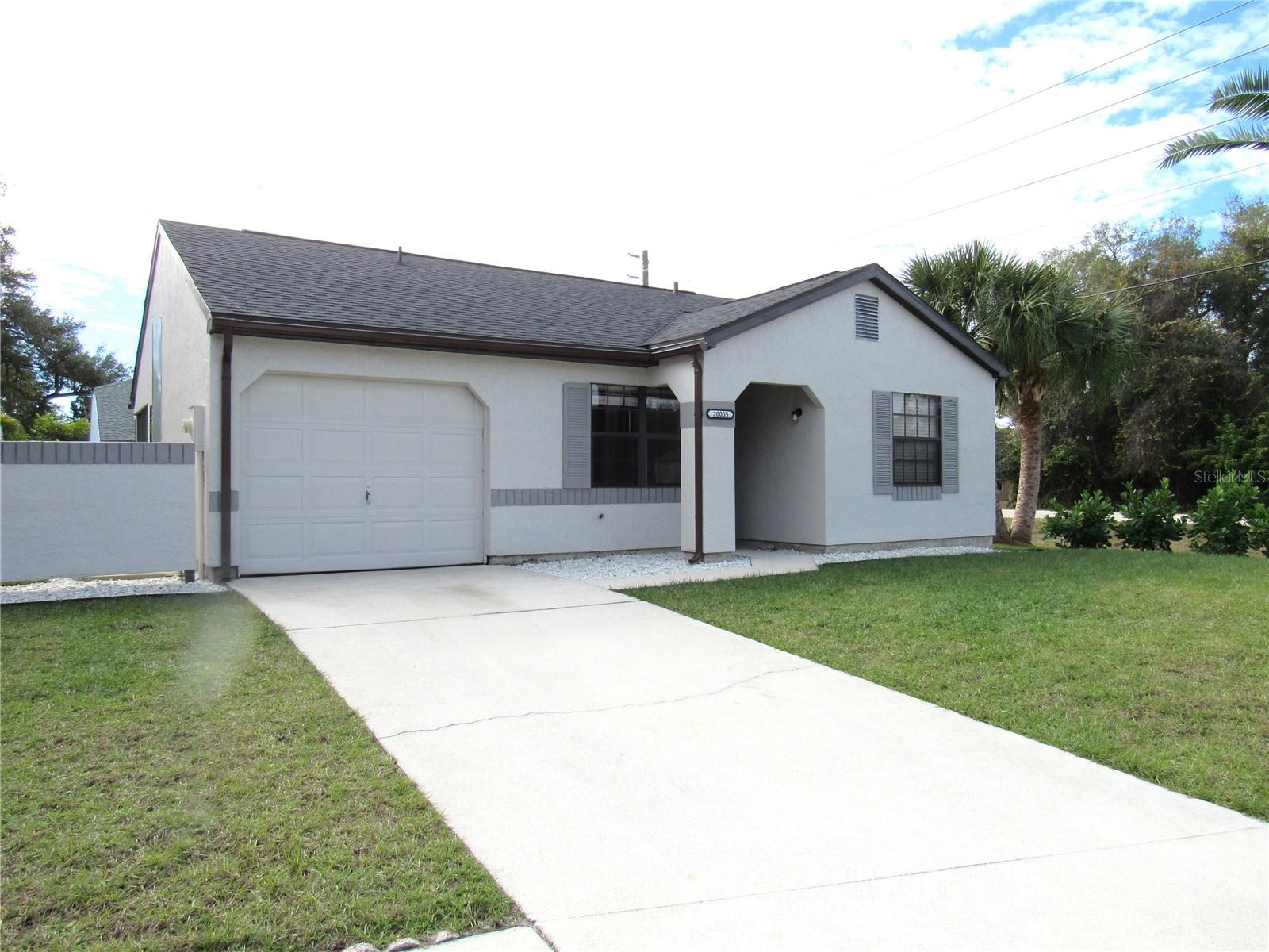 20005 GOLDCUP CT, PORT CHARLOTTE, FL — photo 2