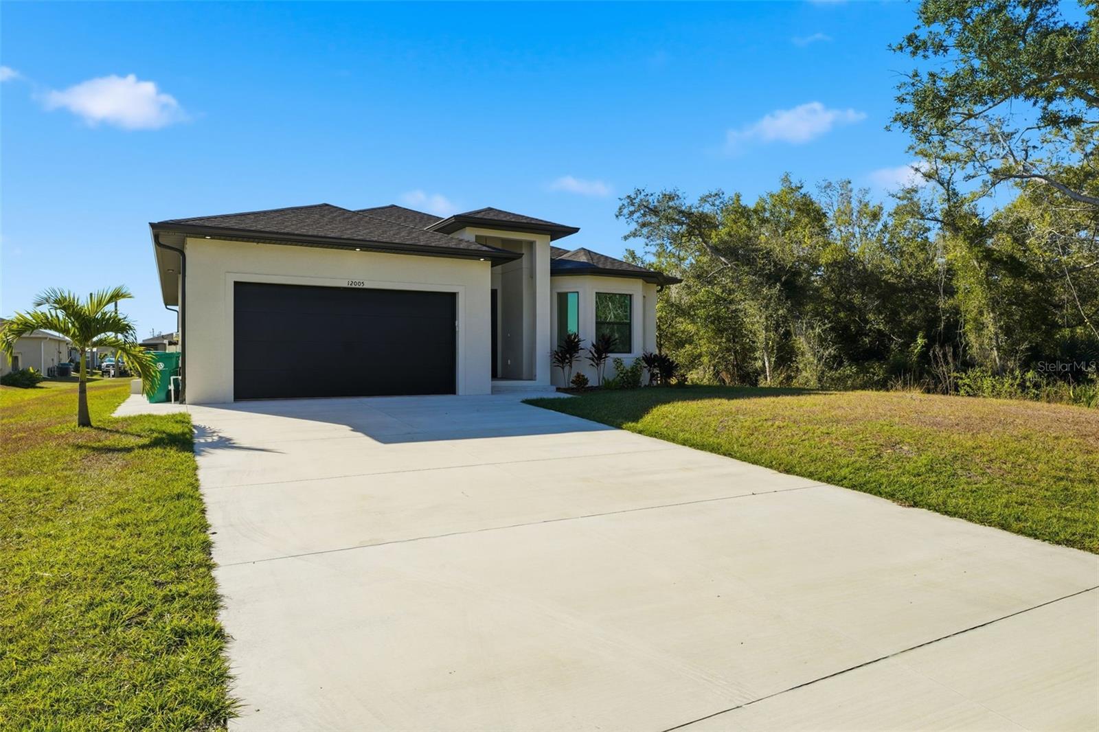 12005 CARNIVAL AVE, PORT CHARLOTTE, FL — photo 3