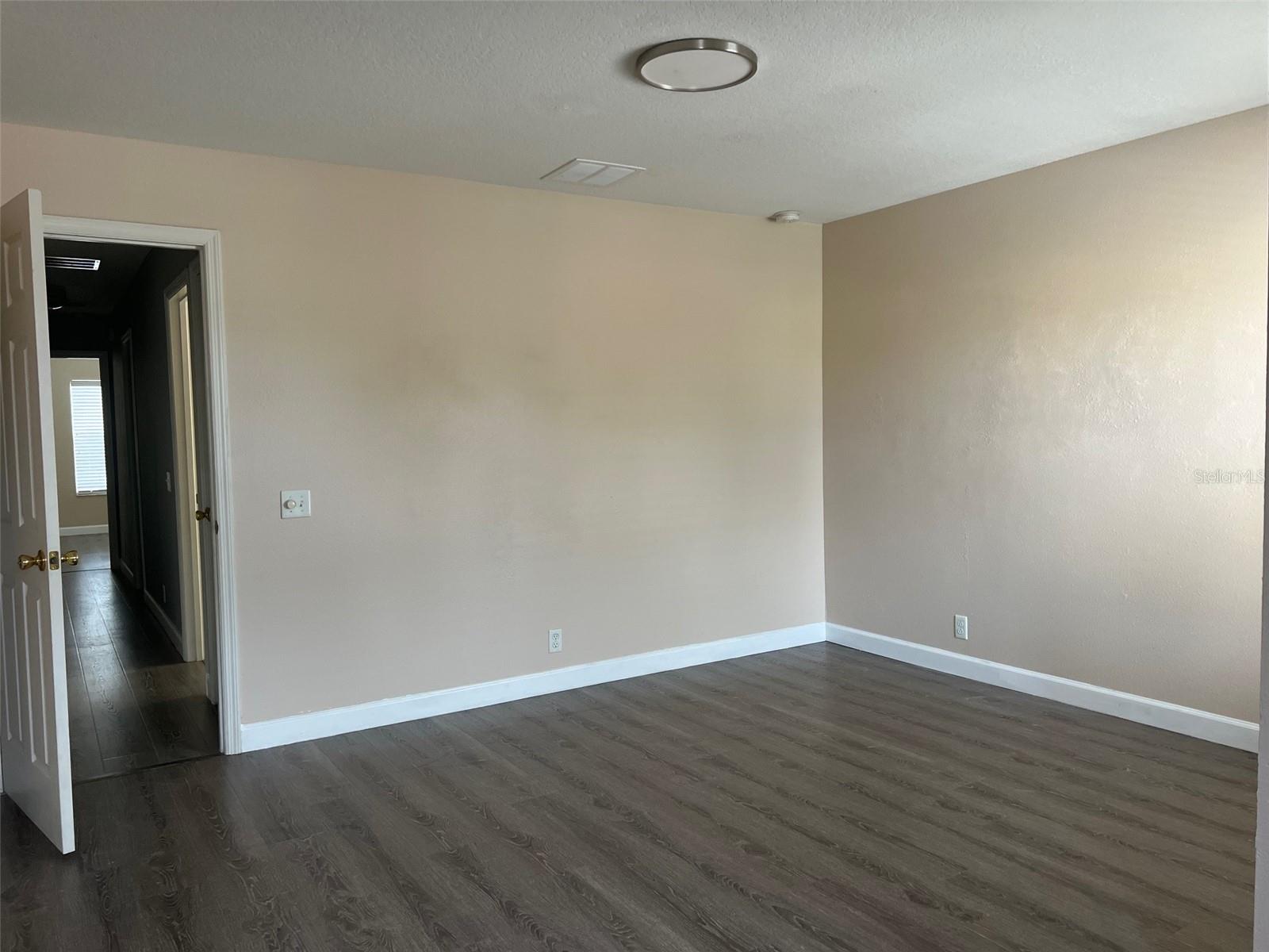 2031 SEARAY SHORE DR, CLEARWATER, FL — photo 8