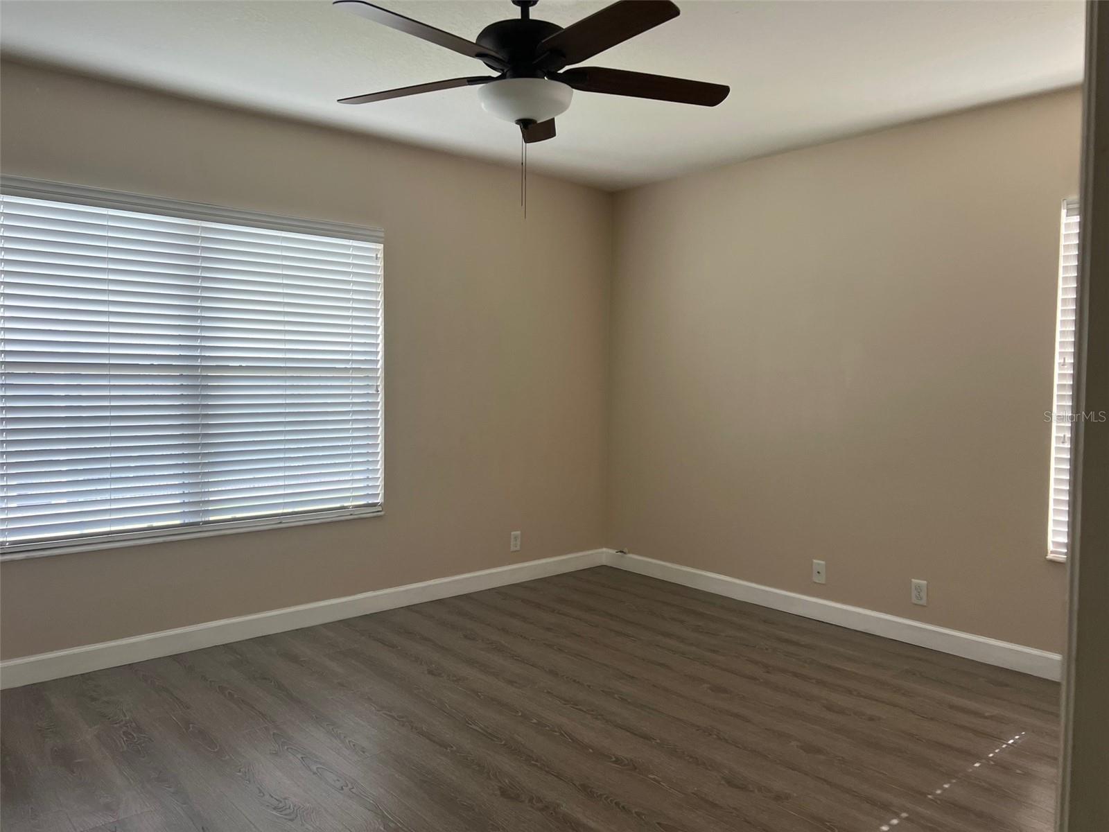 2031 SEARAY SHORE DR, CLEARWATER, FL — photo 12
