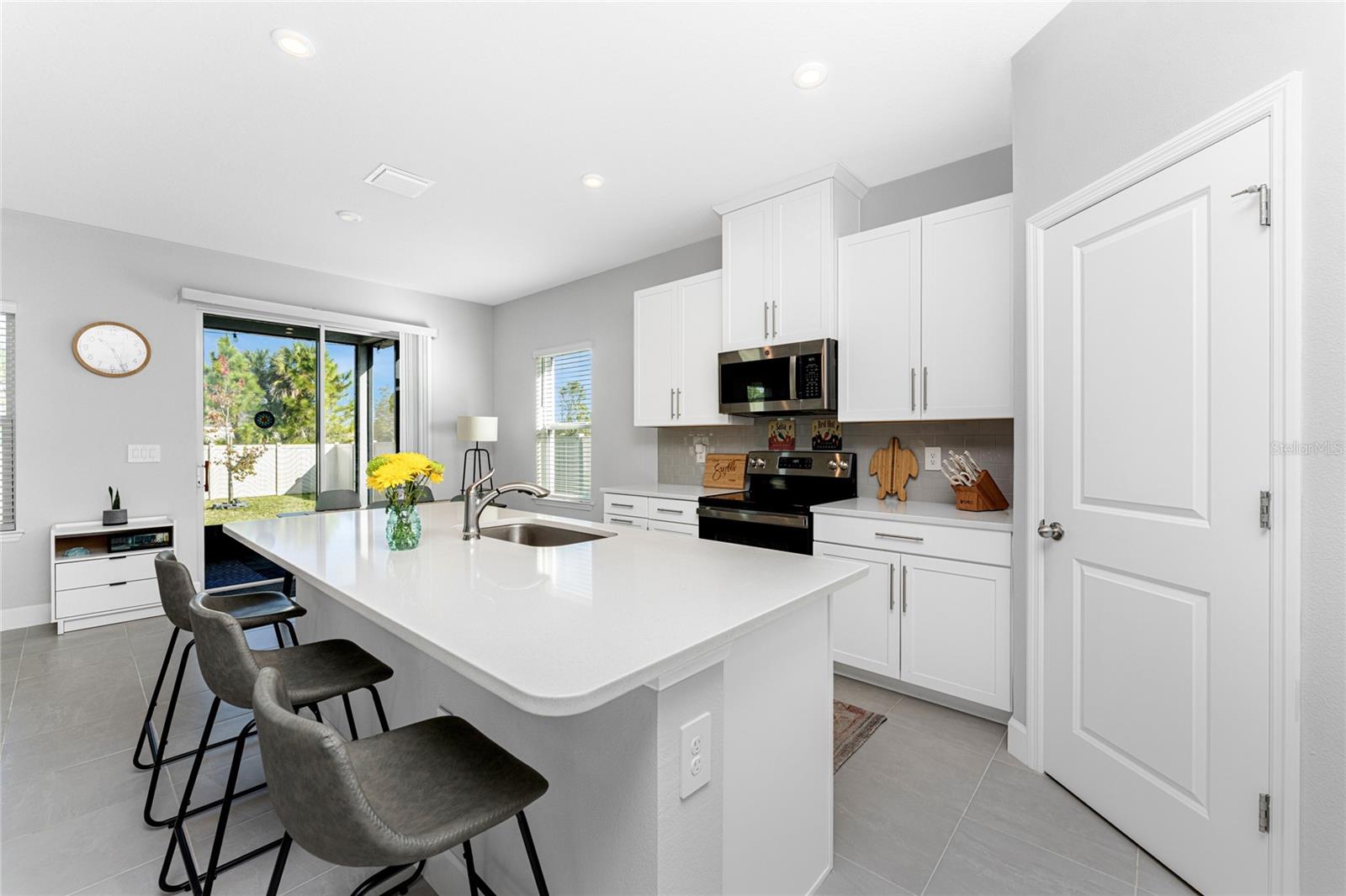 16185 S PORT HARBOR BLVD, PORT CHARLOTTE, FL — photo 19