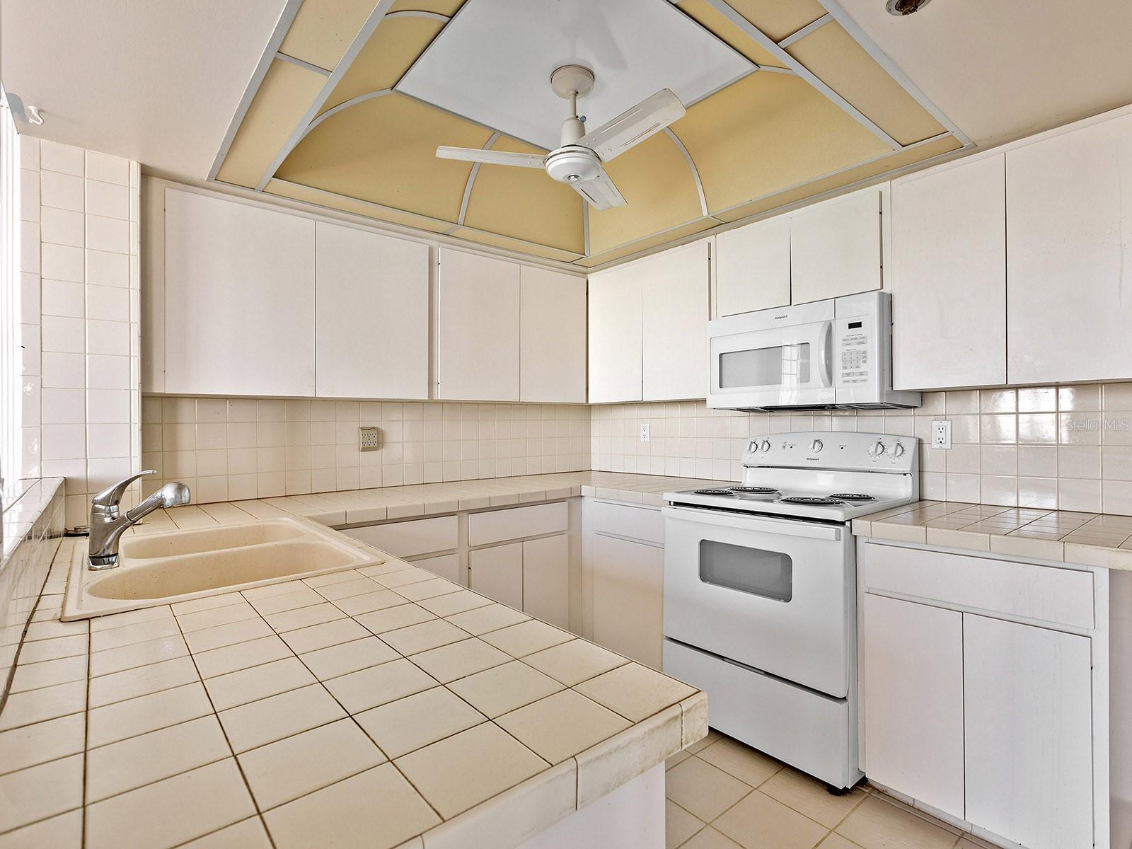 770 S PALM AVE #1201, SARASOTA, FL — photo 8