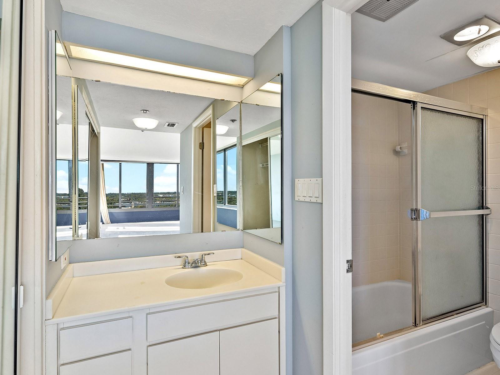 770 S PALM AVE #1201, SARASOTA, FL — photo 15