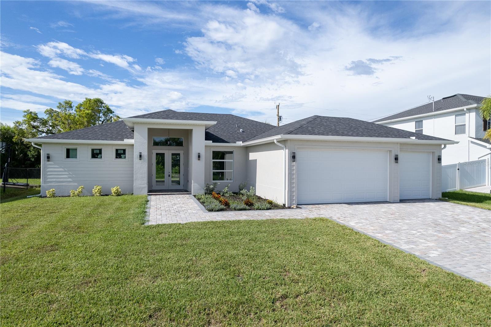 521 NW 5TH ST, CAPE CORAL, FL