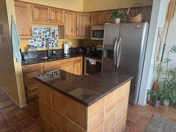 525 MANATEE CT #8, VENICE, FL — photo 3