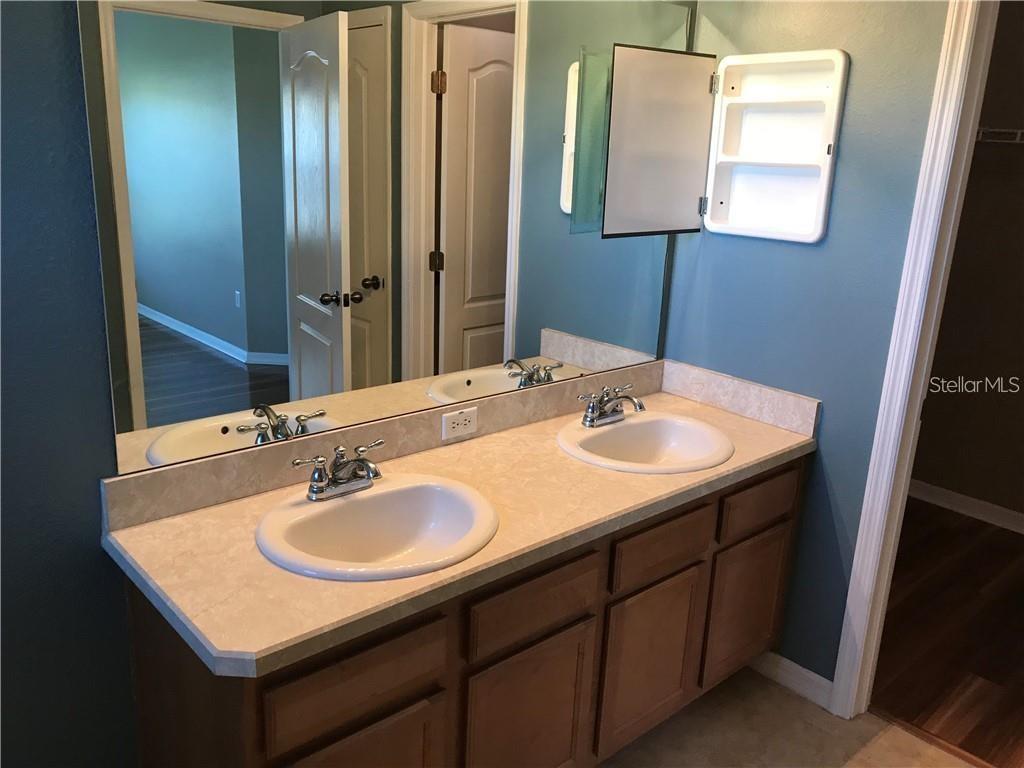 7542 RED MILL CIR, NEW PORT RICHEY, FL — photo 18