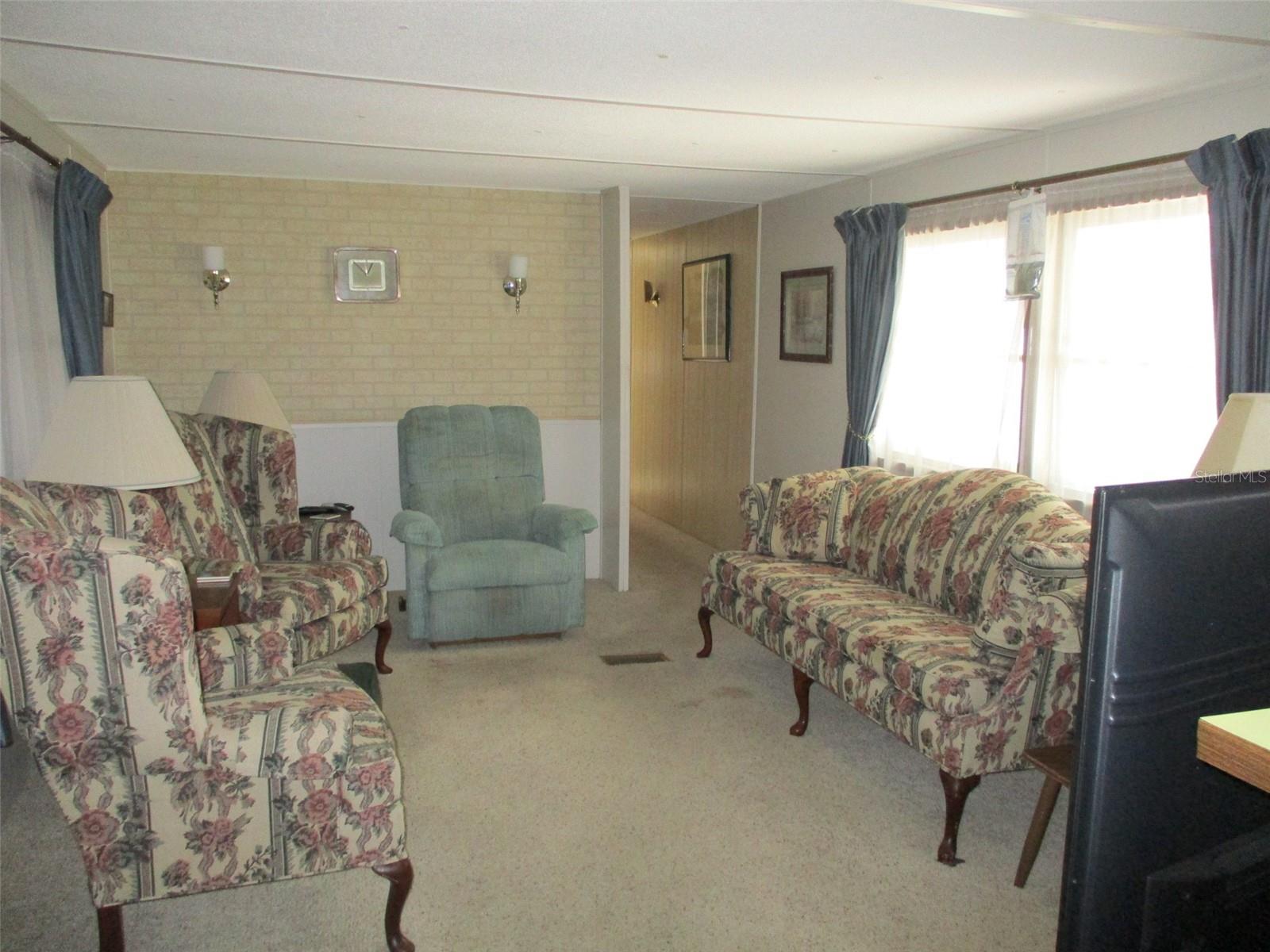3718 CASTLE DR, ZEPHYRHILLS, FL — photo 14