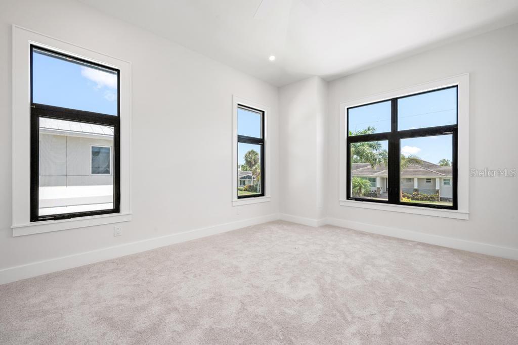 527 VENICE LN, SARASOTA, FL — photo 43