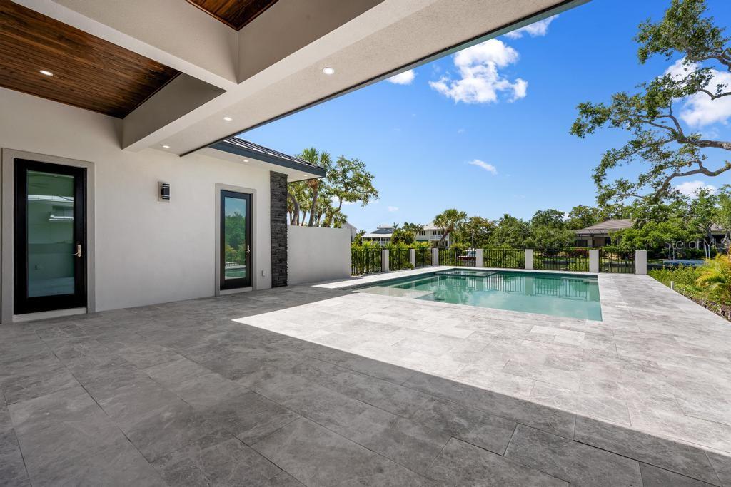 527 VENICE LN, SARASOTA, FL — photo 83
