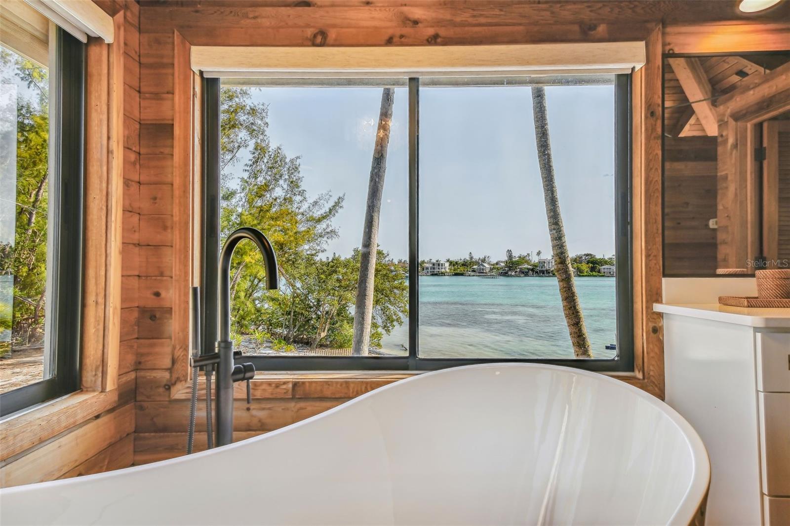 7147 LA LENAIRE DR, LONGBOAT KEY, FL — photo 8