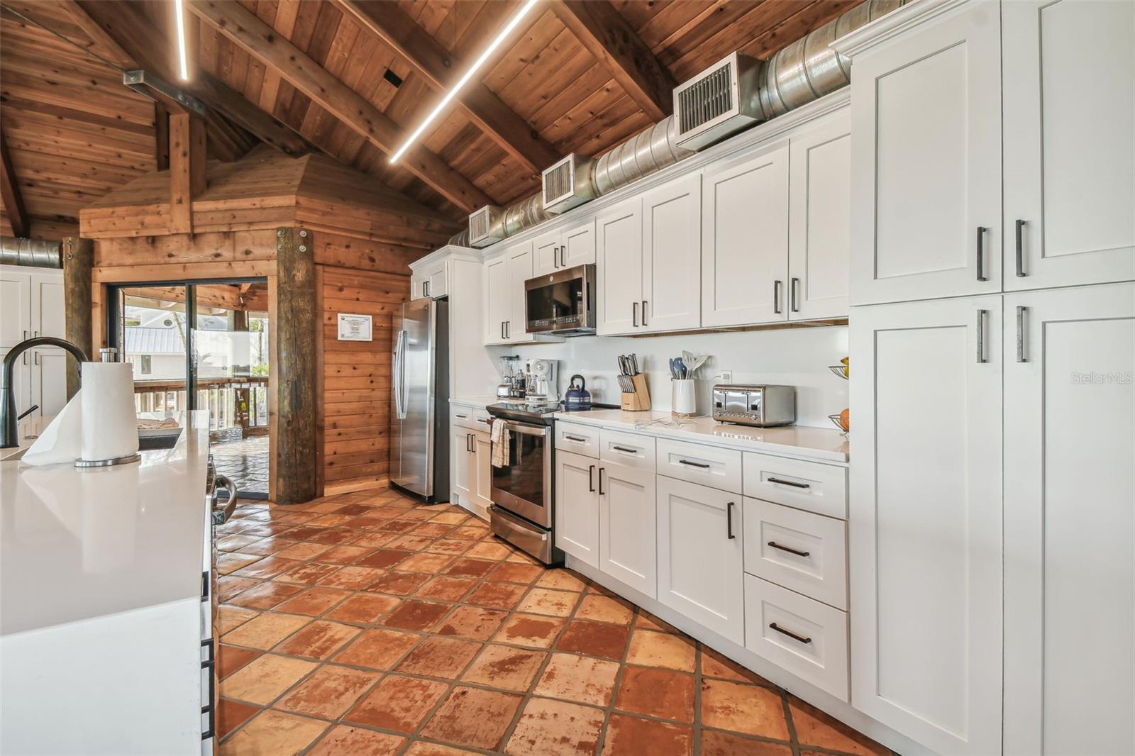 7147 LA LENAIRE DR, LONGBOAT KEY, FL — photo 14