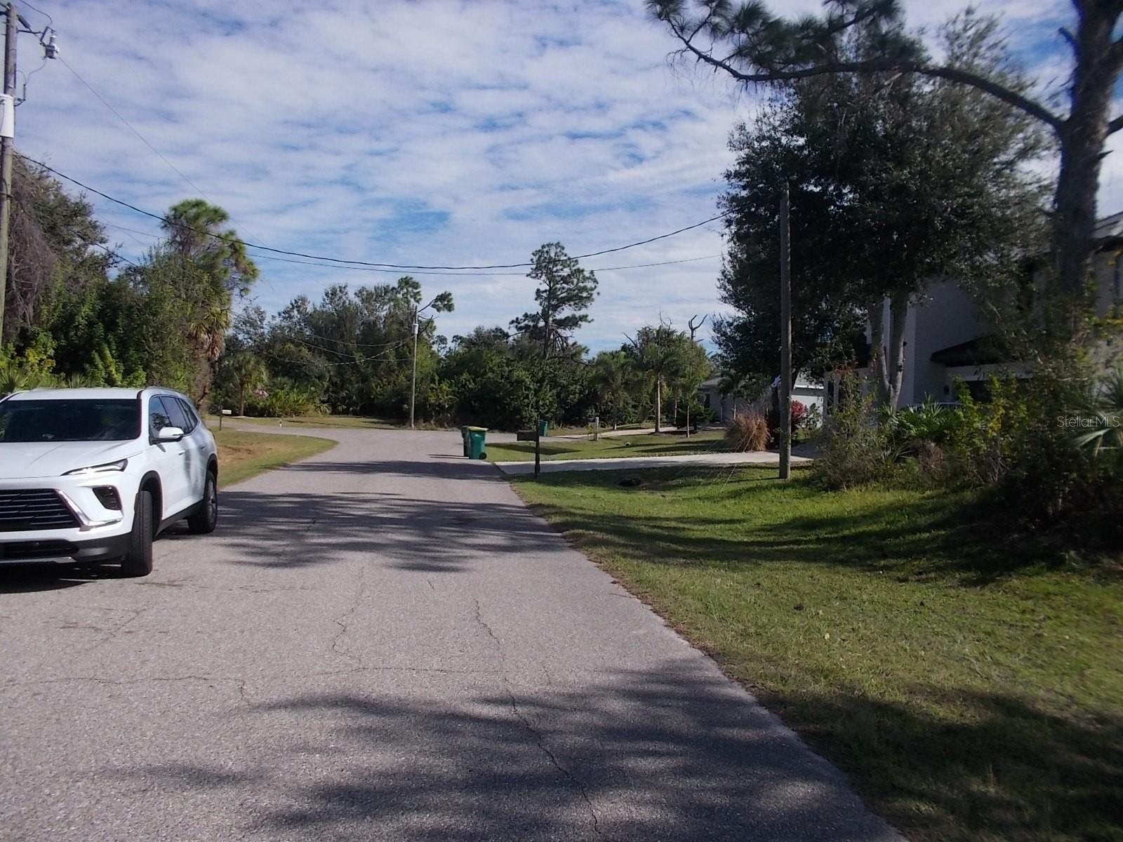 147 YELLOW PINE DR, ROTONDA WEST, FL — photo 10