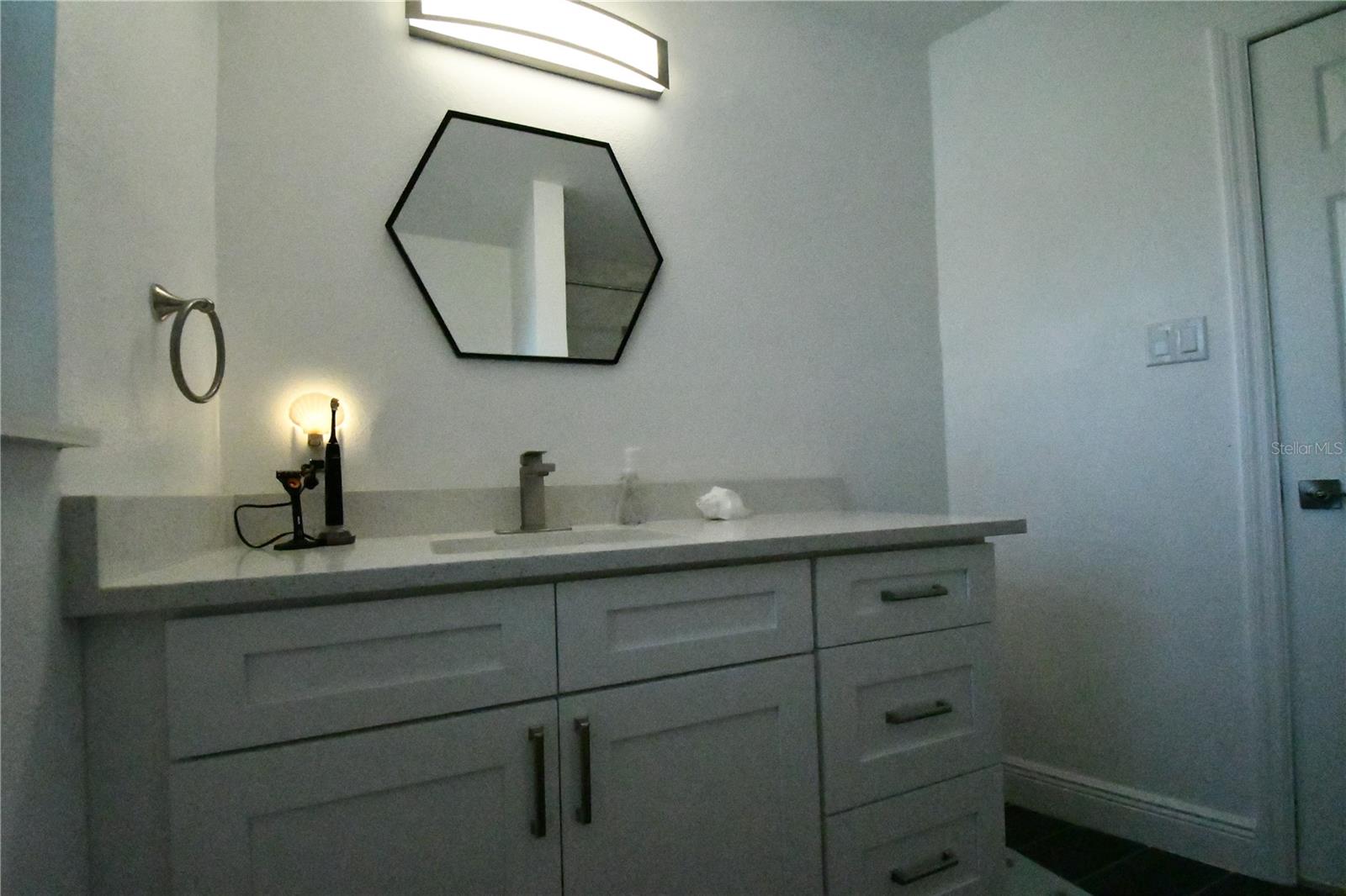 547 TRADE WINDS DR, DUNEDIN, FL — photo 11