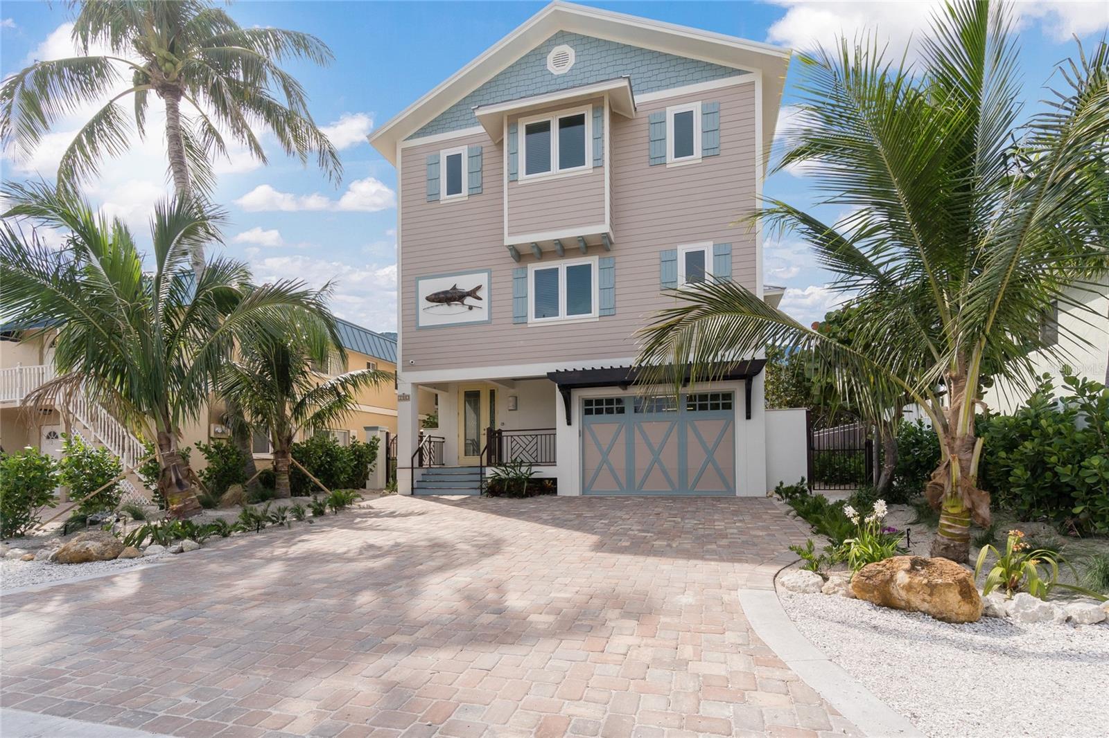 2302 GULF DR N, BRADENTON BEACH, FL — photo 2