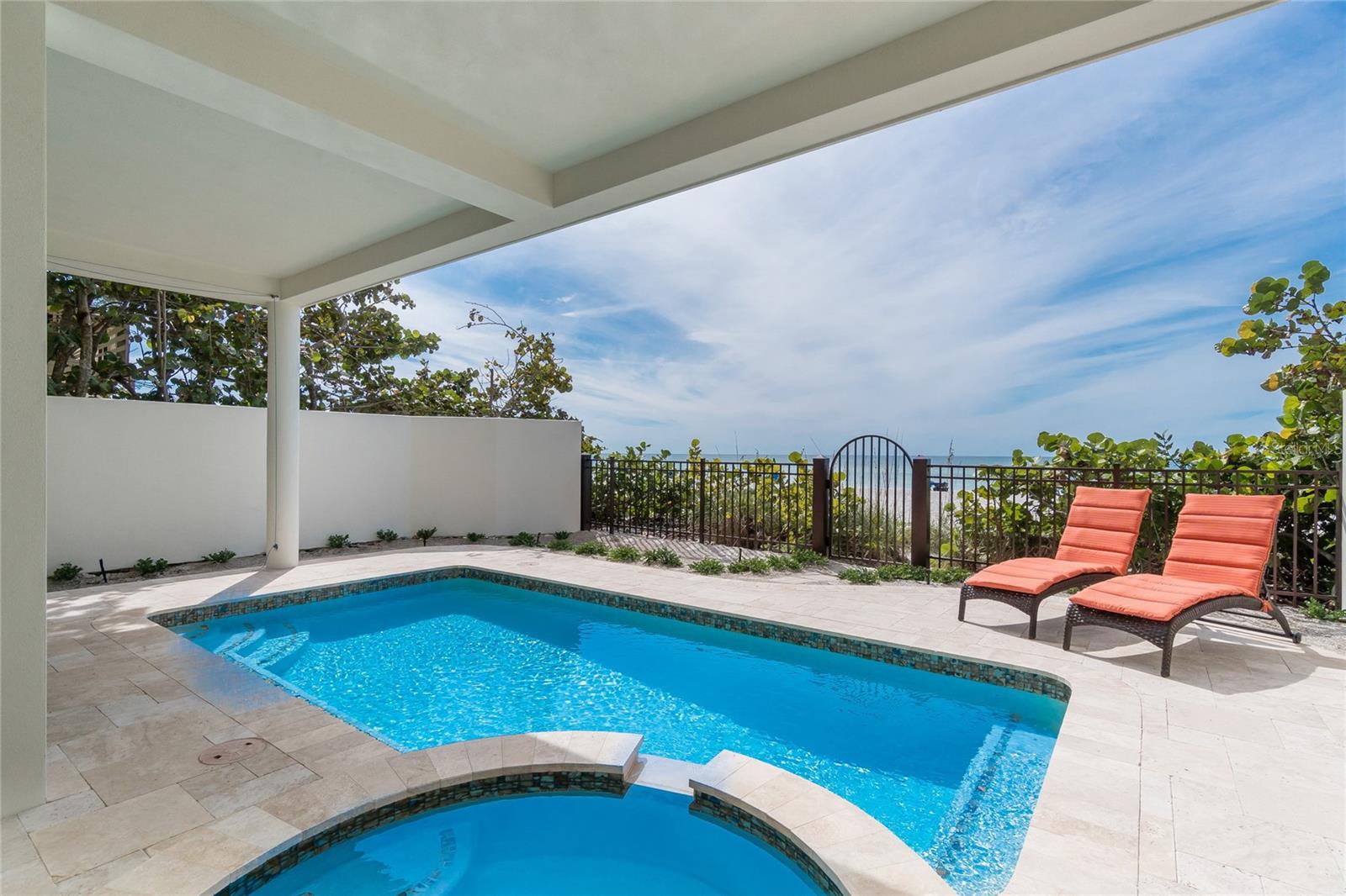 2302 GULF DR N, BRADENTON BEACH, FL — photo 9