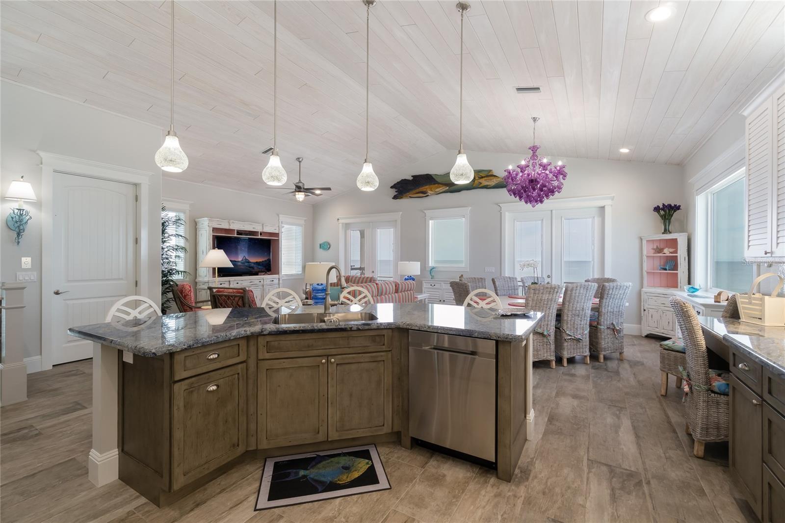 2302 GULF DR N, BRADENTON BEACH, FL — photo 15