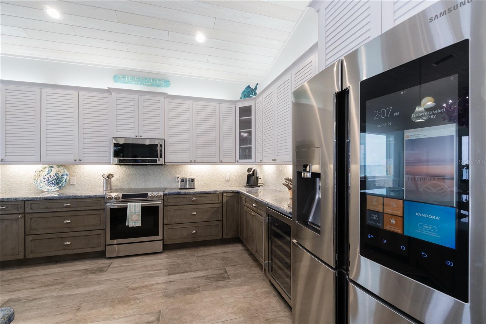 2302 GULF DR N, BRADENTON BEACH, FL — photo 16