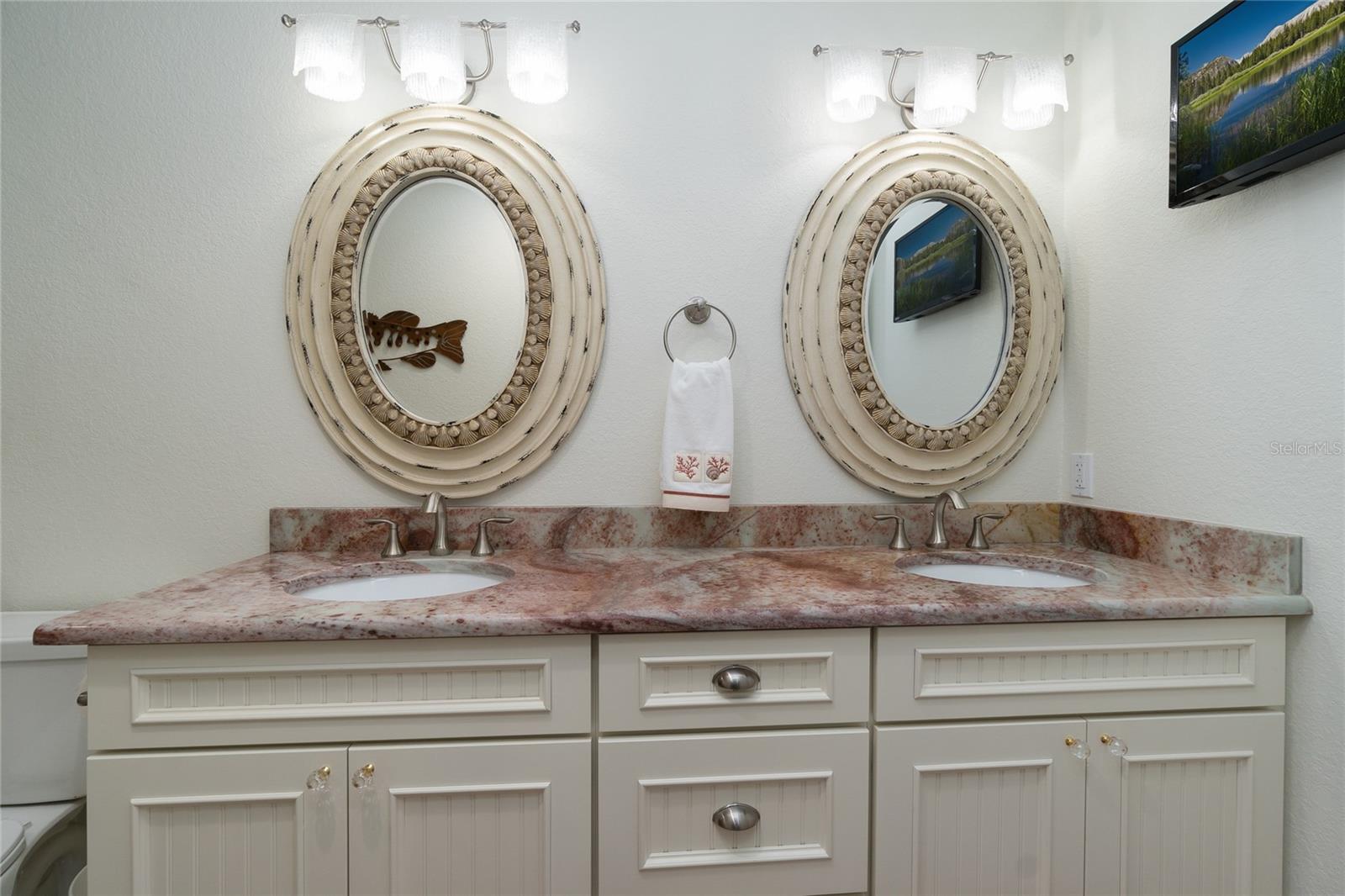 2302 GULF DR N, BRADENTON BEACH, FL — photo 30