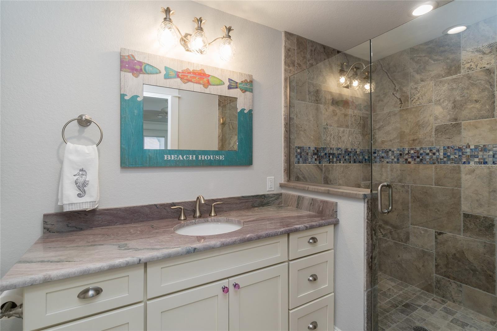 2302 GULF DR N, BRADENTON BEACH, FL — photo 32
