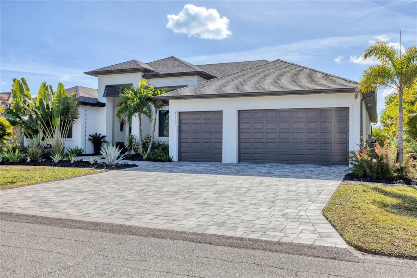 13428 AMARYLLIS CIR, PORT CHARLOTTE, FL — photo 2