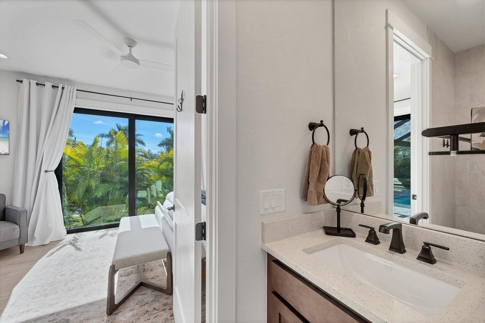 13428 AMARYLLIS CIR, PORT CHARLOTTE, FL — photo 22