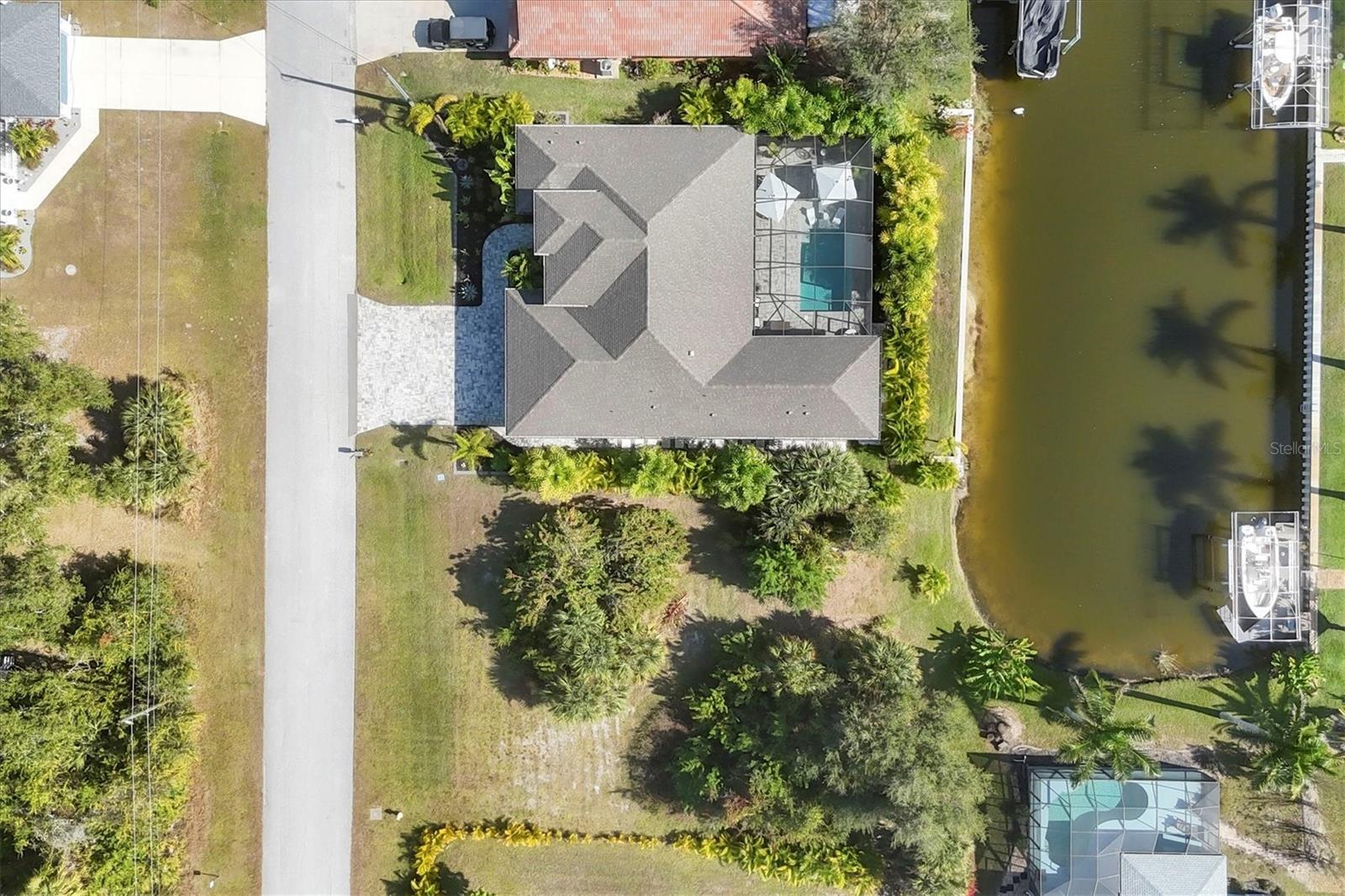 13428 AMARYLLIS CIR, PORT CHARLOTTE, FL — photo 36