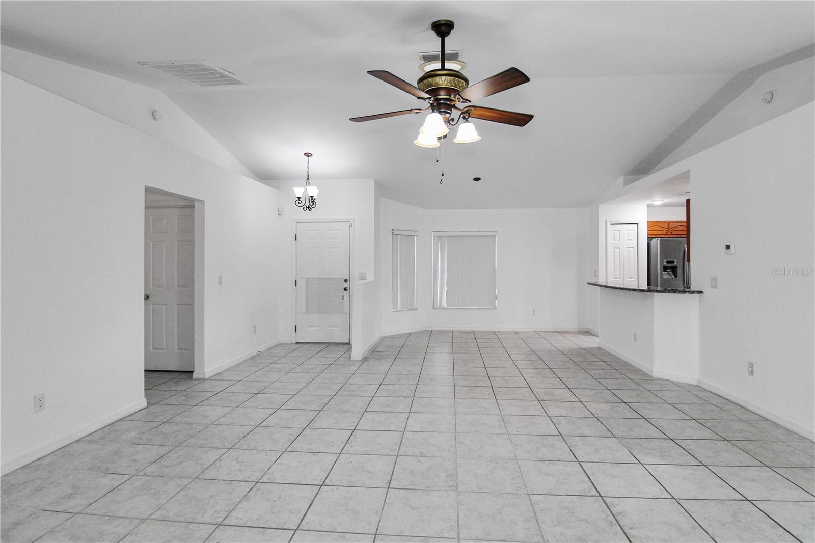 9021 SE 155TH PL, SUMMERFIELD, FL — photo 4