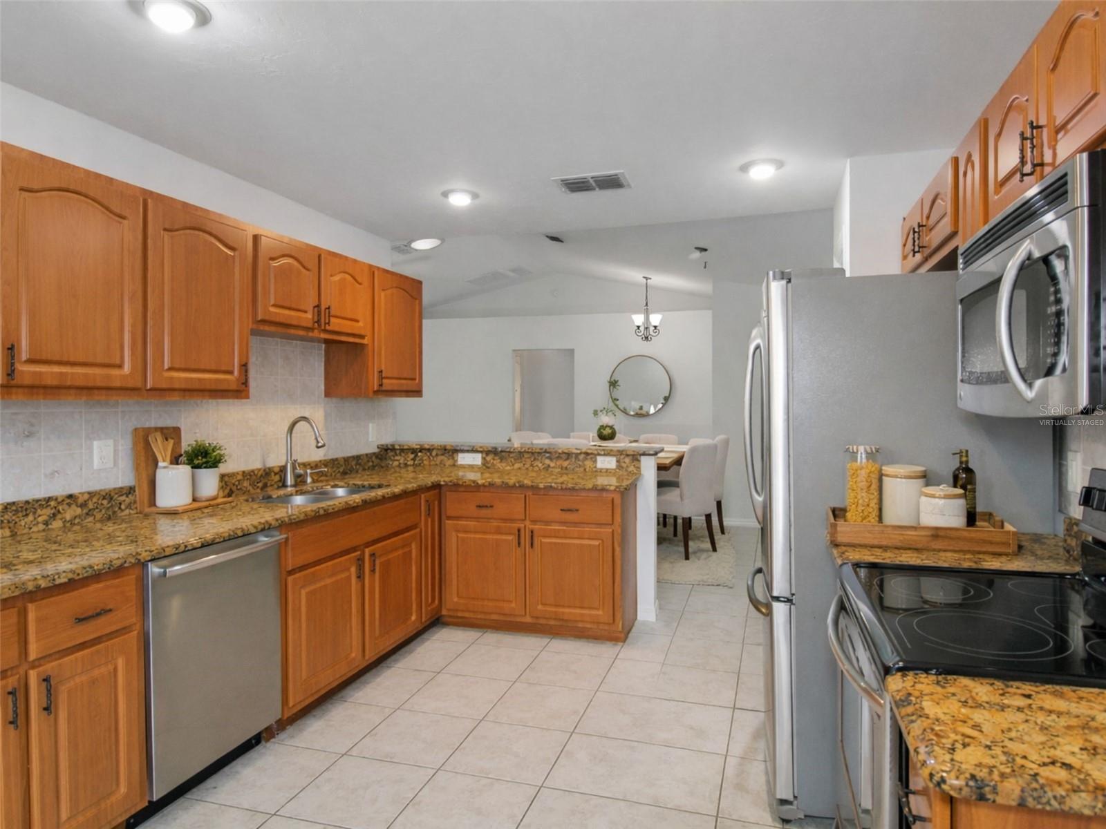 9021 SE 155TH PL, SUMMERFIELD, FL — photo 14