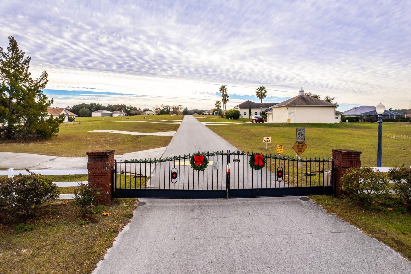 17520 SE 159TH TER, WEIRSDALE, FL — photo 57