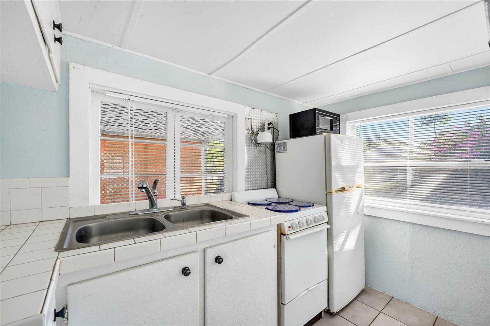 4496 STAR ST N, ST PETERSBURG, FL — photo 9