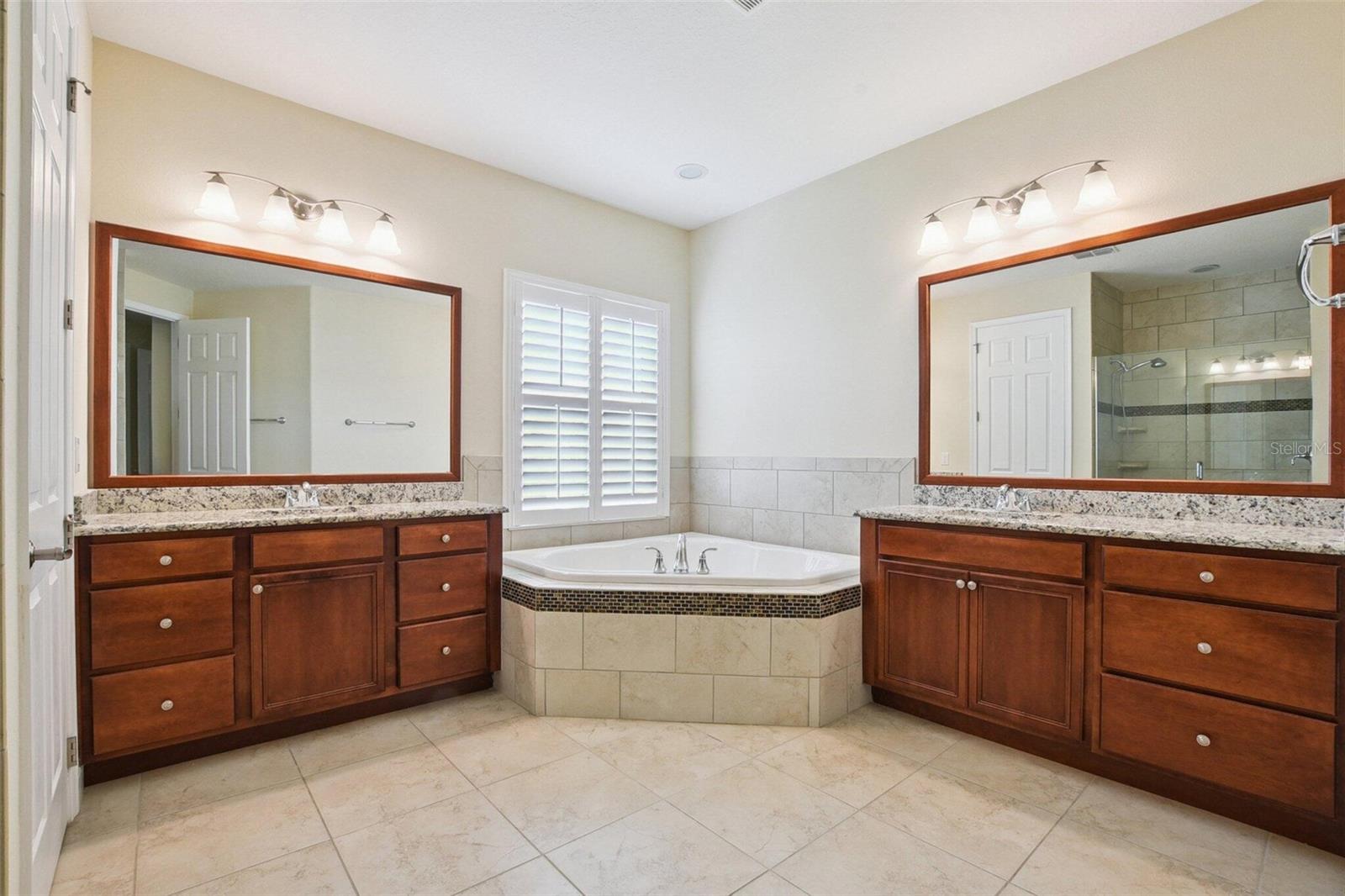 18229 BELLEZZA DR, ORLANDO, FL — photo 16