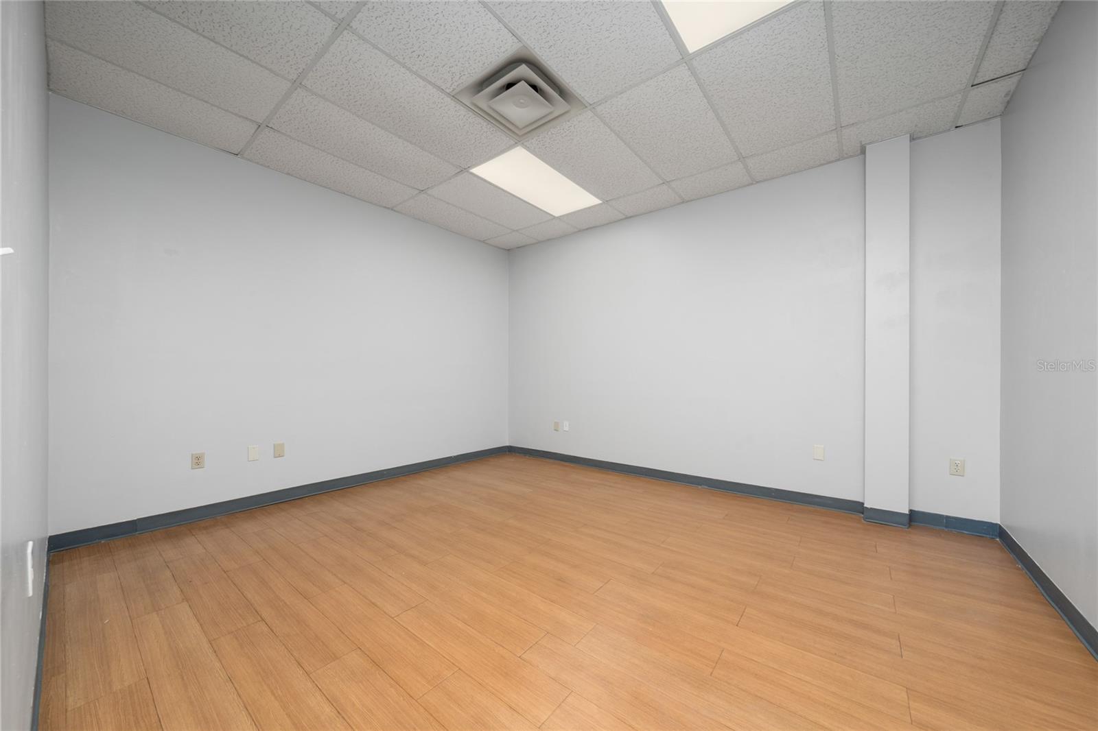 7200 LAKE ELLENOR DR #130, ORLANDO, FL — photo 8