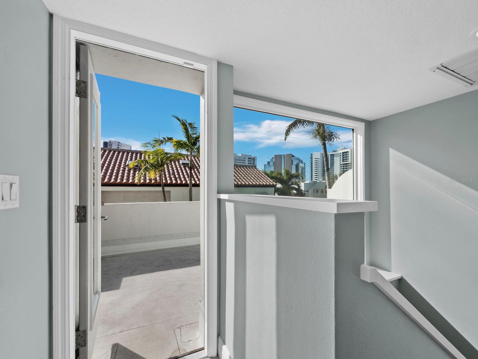 200 COCOANUT AVE #7, SARASOTA, FL — photo 48