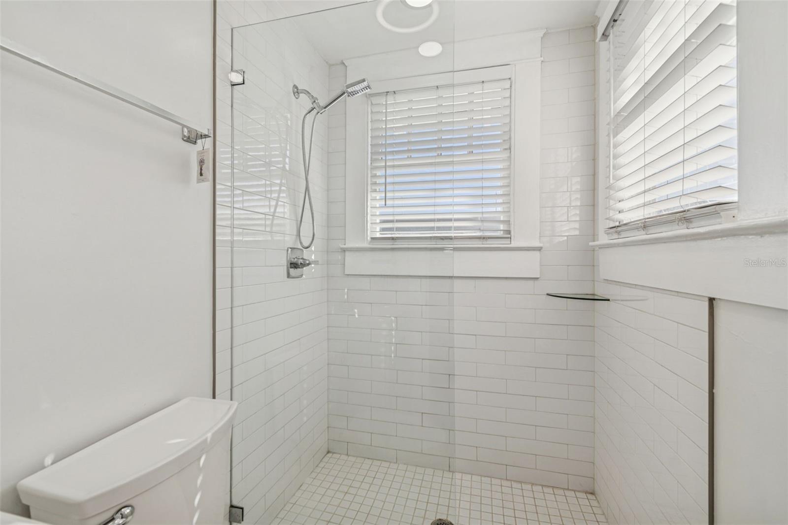 511 E STRATFORD AVE, TAMPA, FL — photo 20