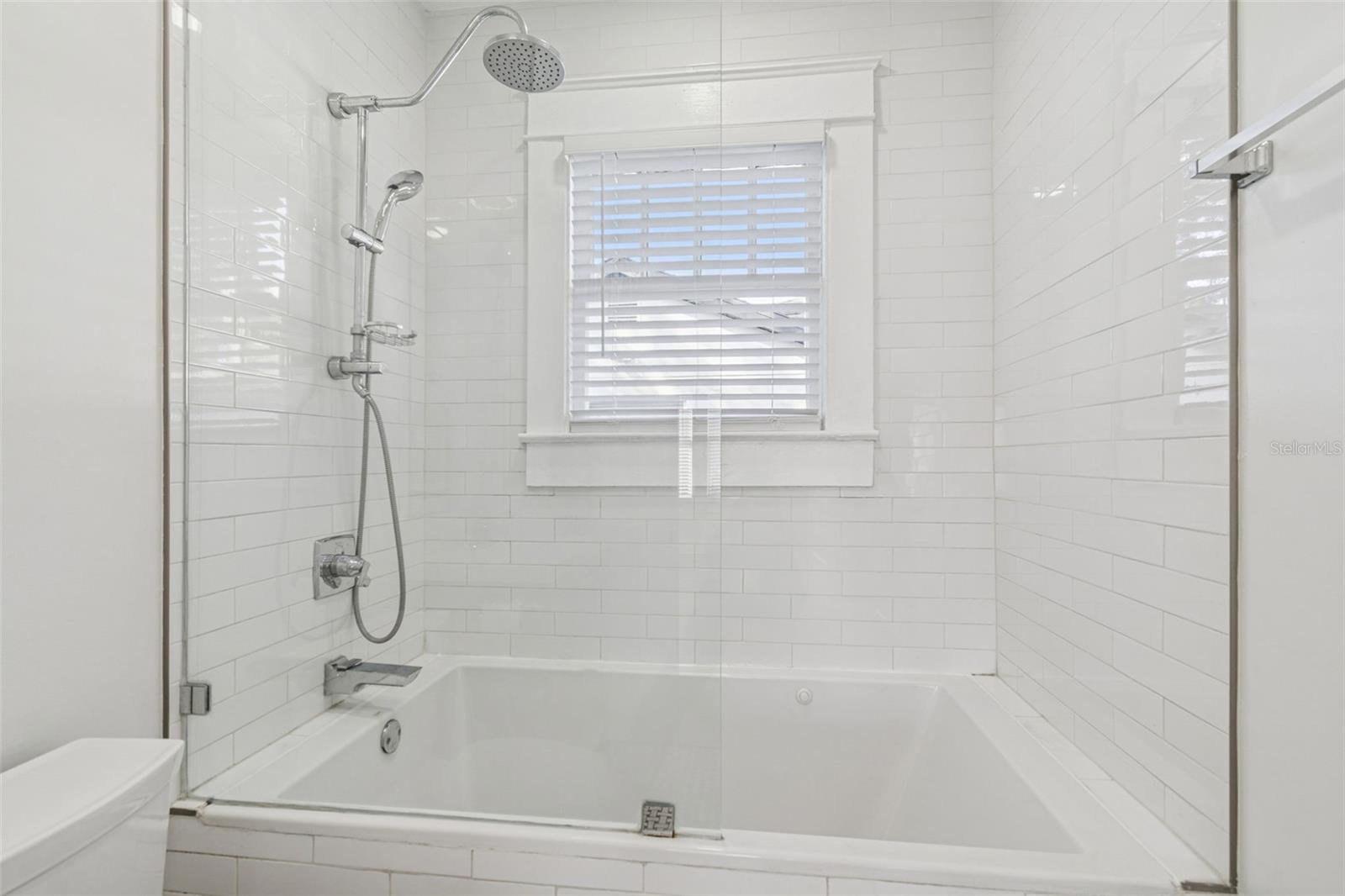 511 E STRATFORD AVE, TAMPA, FL — photo 26