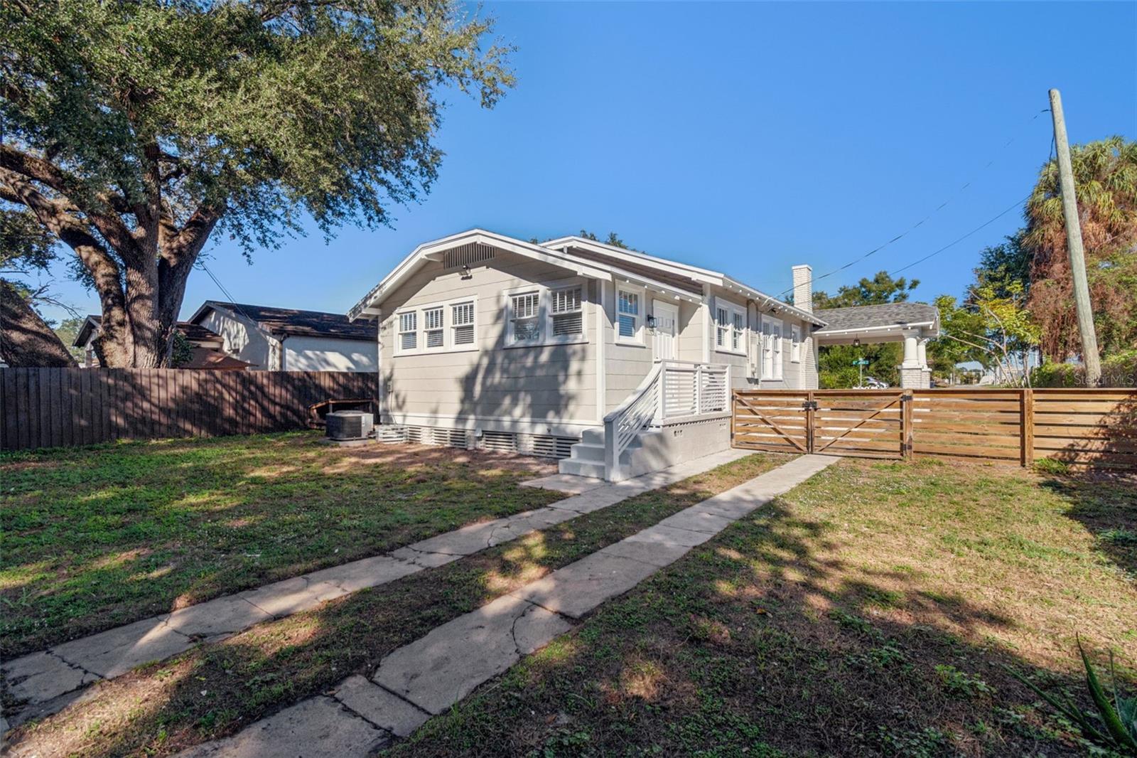 511 E STRATFORD AVE, TAMPA, FL — photo 36