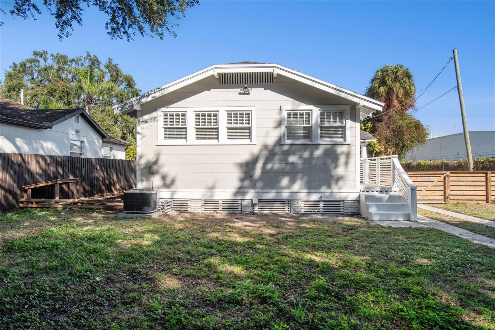 511 E STRATFORD AVE, TAMPA, FL — photo 37